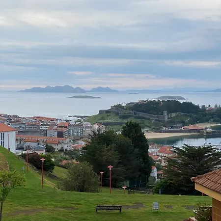 Vistas A La Ría De Baiona Baiona